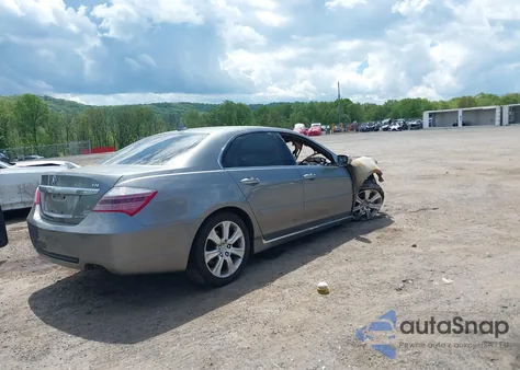 2010 Acura Rl 3.7 from USA, damaged, VIN JH4KB2F66AC002747